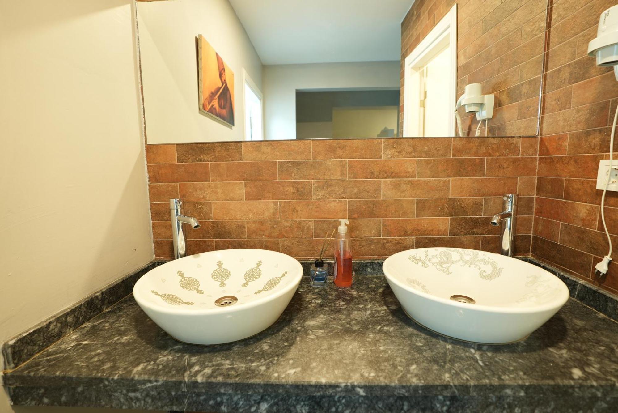 بيت شباب تشيرس فينتيدج اسطنبول المظهر الخارجي الصورة Bathroom